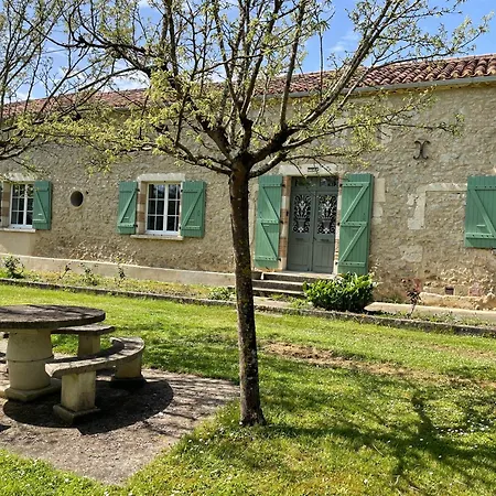 Domaine De Pourrouquet - De Charme En Pleine Nature Avec Piscine