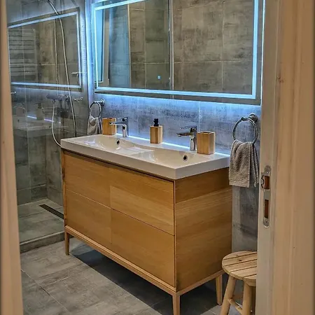 Domaine De Pourrouquet - Gite De Charme En Pleine Nature Avec Piscine Et Spa Inclus *