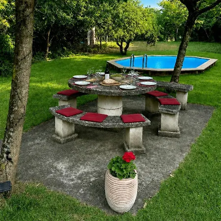 Domaine De Pourrouquet - De Charme En Pleine Nature Avec Piscine