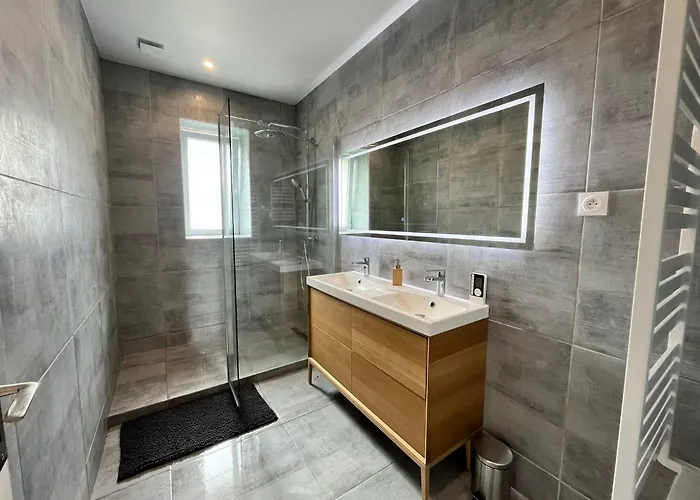 Domaine De Pourrouquet - De Charme Avec Piscine Et Calme Absolu En Pleine Nature