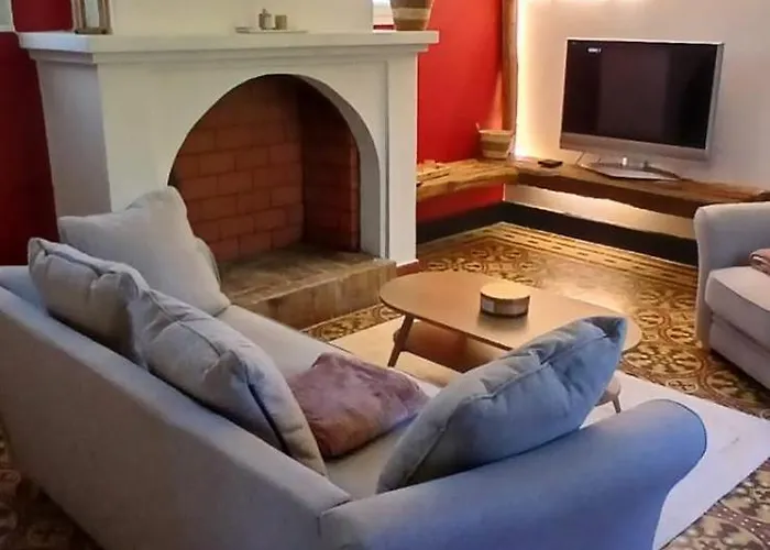 Domaine De Pourrouquet - De Charme Avec Piscine Et Calme Absolu En Pleine Nature