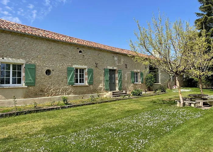Domaine De Pourrouquet - Gite De Charme Avec Piscine Et Calme Absolu En Pleine Nature 펜션 *