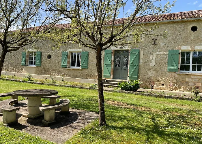 Domaine De Pourrouquet - Gite De Charme Avec Piscine Et Calme Absolu En Pleine Nature