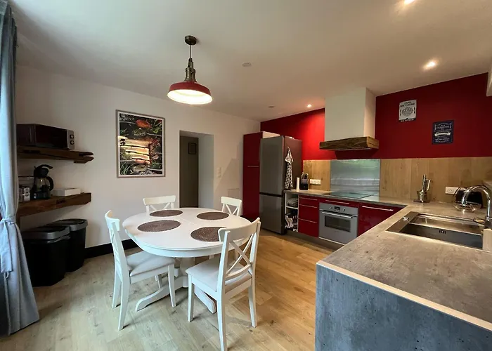 펜션 Domaine De Pourrouquet - Gite De Charme Avec Piscine Et Calme Absolu En Pleine Nature